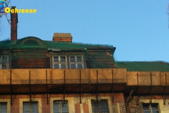 Siatki Orzesze - Zabezpieczenie starej spadającej dachówki z dachu dla terenów Orzesza